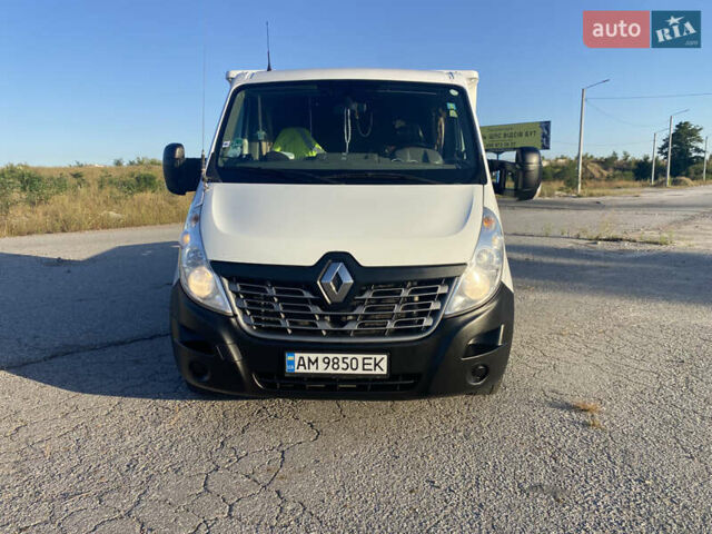 Белый Рено Мастер, объемом двигателя 2.3 л и пробегом 568 тыс. км за 15900 $, фото 1 на Automoto.ua