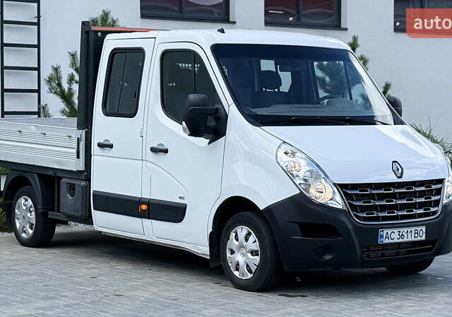 Белый Рено Мастер, объемом двигателя 2.3 л и пробегом 140 тыс. км за 12800 $, фото 1 на Automoto.ua