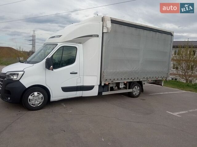 Белый Рено Мастер, объемом двигателя 2.3 л и пробегом 425 тыс. км за 17000 $, фото 1 на Automoto.ua