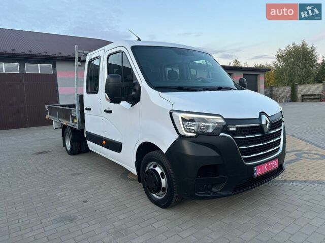 Белый Рено Мастер, объемом двигателя 2.3 л и пробегом 215 тыс. км за 31800 $, фото 1 на Automoto.ua
