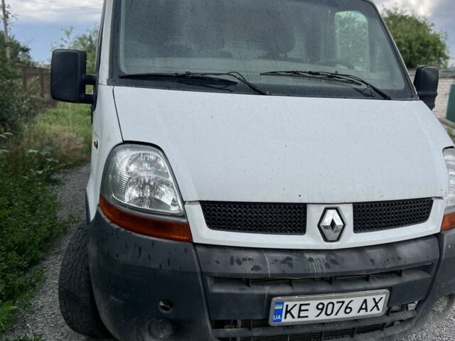 Белый Рено Мастер, объемом двигателя 3 л и пробегом 350 тыс. км за 2950 $, фото 1 на Automoto.ua