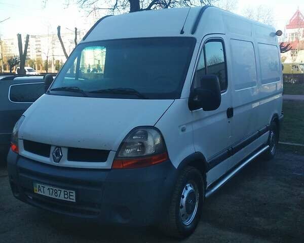 Белый Рено Мастер, объемом двигателя 2.5 л и пробегом 495 тыс. км за 6500 $, фото 1 на Automoto.ua