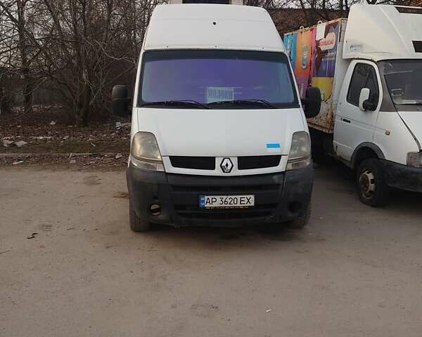 Белый Рено Мастер, объемом двигателя 2.5 л и пробегом 500 тыс. км за 4000 $, фото 1 на Automoto.ua