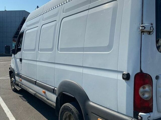 Белый Рено Мастер, объемом двигателя 3 л и пробегом 395 тыс. км за 5500 $, фото 1 на Automoto.ua