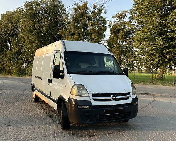 Белый Рено Мастер, объемом двигателя 2.46 л и пробегом 452 тыс. км за 4799 $, фото 1 на Automoto.ua