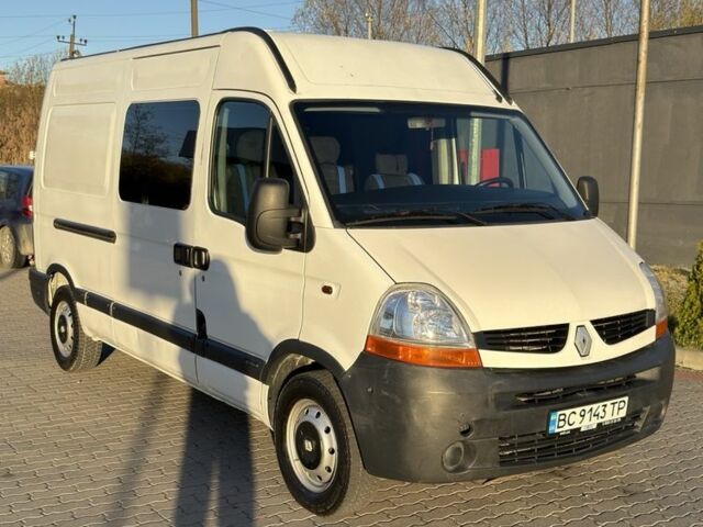Белый Рено Мастер, объемом двигателя 2.5 л и пробегом 450 тыс. км за 6900 $, фото 1 на Automoto.ua