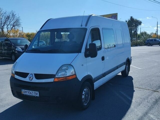 Белый Рено Мастер, объемом двигателя 2.46 л и пробегом 220 тыс. км за 9700 $, фото 1 на Automoto.ua