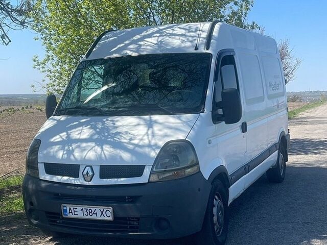 Белый Рено Мастер, объемом двигателя 2.5 л и пробегом 385 тыс. км за 11500 $, фото 1 на Automoto.ua