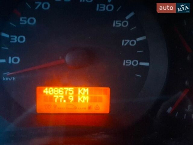 Белый Рено Мастер, объемом двигателя 2.3 л и пробегом 408 тыс. км за 9500 $, фото 1 на Automoto.ua