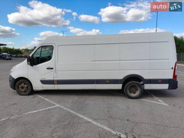 Белый Рено Мастер, объемом двигателя 2.3 л и пробегом 302 тыс. км за 12900 $, фото 1 на Automoto.ua