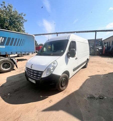 Белый Рено Мастер, объемом двигателя 2.3 л и пробегом 600 тыс. км за 10000 $, фото 1 на Automoto.ua