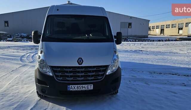 Белый Рено Мастер, объемом двигателя 2.3 л и пробегом 178 тыс. км за 15200 $, фото 1 на Automoto.ua