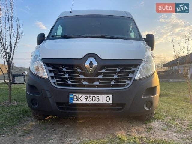 Белый Рено Мастер, объемом двигателя 2.3 л и пробегом 229 тыс. км за 15500 $, фото 1 на Automoto.ua