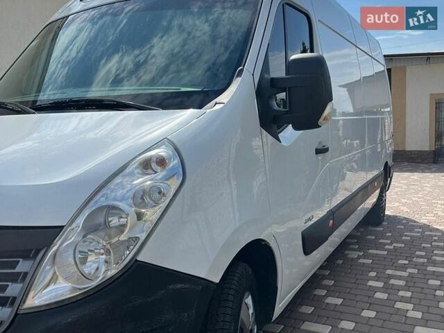 Белый Рено Мастер, объемом двигателя 2.3 л и пробегом 257 тыс. км за 14199 $, фото 1 на Automoto.ua