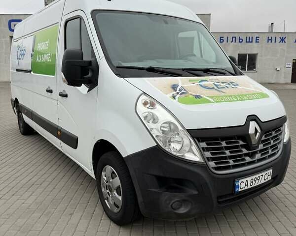 Белый Рено Мастер, объемом двигателя 2.3 л и пробегом 400 тыс. км за 12500 $, фото 1 на Automoto.ua