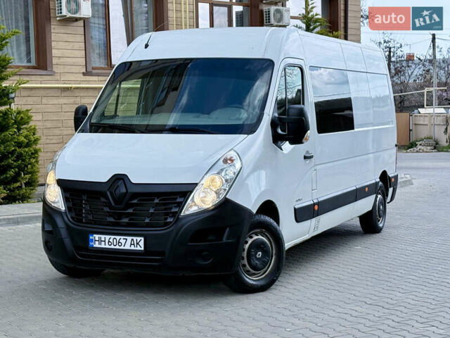 Белый Рено Мастер, объемом двигателя 2.3 л и пробегом 183 тыс. км за 17500 $, фото 1 на Automoto.ua