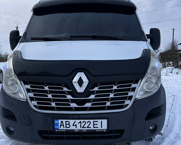 Белый Рено Мастер, объемом двигателя 2.3 л и пробегом 400 тыс. км за 16800 $, фото 1 на Automoto.ua