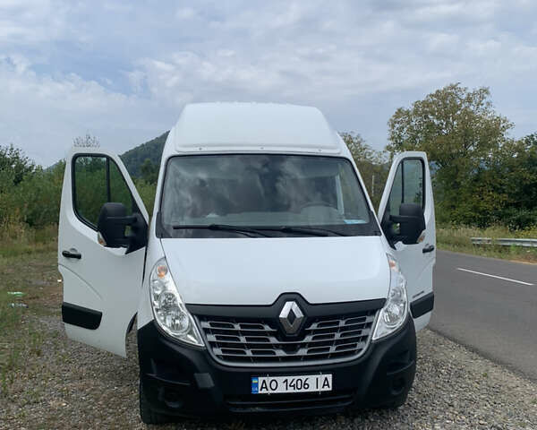 Белый Рено Мастер, объемом двигателя 2.3 л и пробегом 201 тыс. км за 14500 $, фото 1 на Automoto.ua