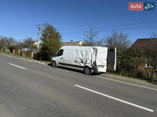 Білий Рено Мастєр, об'ємом двигуна 2.3 л та пробігом 342 тис. км за 8900 $, фото 1 на Automoto.ua