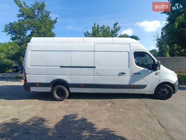 Белый Рено Мастер, объемом двигателя 2.3 л и пробегом 328 тыс. км за 17500 $, фото 1 на Automoto.ua