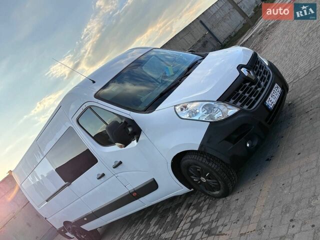 Белый Рено Мастер, объемом двигателя 2.3 л и пробегом 435 тыс. км за 16300 $, фото 1 на Automoto.ua