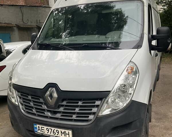 Белый Рено Мастер, объемом двигателя 2.3 л и пробегом 289 тыс. км за 12300 $, фото 1 на Automoto.ua