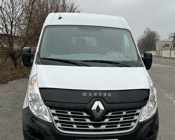 Белый Рено Мастер, объемом двигателя 2.3 л и пробегом 218 тыс. км за 14500 $, фото 1 на Automoto.ua