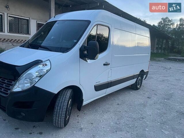 Белый Рено Мастер, объемом двигателя 2.3 л и пробегом 230 тыс. км за 17000 $, фото 1 на Automoto.ua
