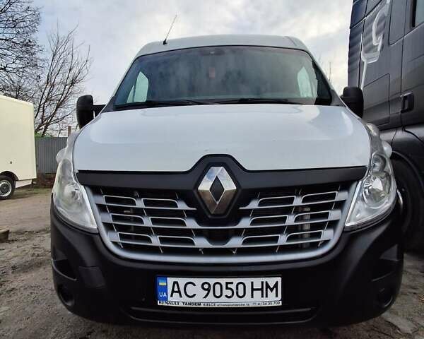 Белый Рено Мастер, объемом двигателя 2.3 л и пробегом 303 тыс. км за 13500 $, фото 1 на Automoto.ua