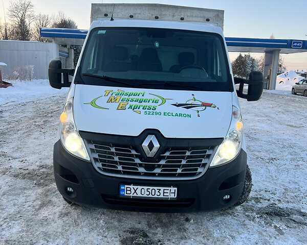 Белый Рено Мастер, объемом двигателя 2.3 л и пробегом 470 тыс. км за 12900 $, фото 1 на Automoto.ua