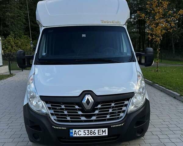 Белый Рено Мастер, объемом двигателя 2.3 л и пробегом 620 тыс. км за 14000 $, фото 1 на Automoto.ua