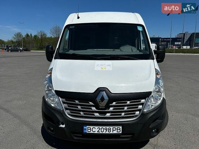Белый Рено Мастер, объемом двигателя 2.3 л и пробегом 235 тыс. км за 15500 $, фото 1 на Automoto.ua