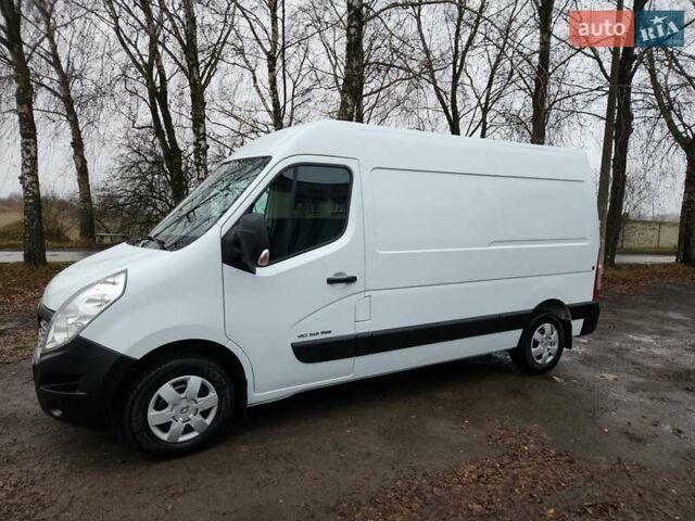 Белый Рено Мастер, объемом двигателя 2.3 л и пробегом 212 тыс. км за 15700 $, фото 1 на Automoto.ua