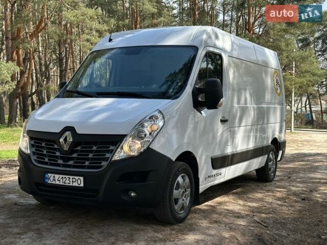 Белый Рено Мастер, объемом двигателя 2.3 л и пробегом 300 тыс. км за 16900 $, фото 1 на Automoto.ua