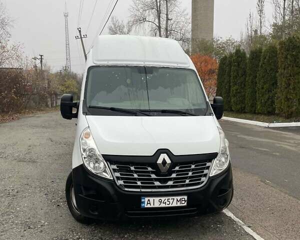 Белый Рено Мастер, объемом двигателя 2.3 л и пробегом 393 тыс. км за 14000 $, фото 1 на Automoto.ua