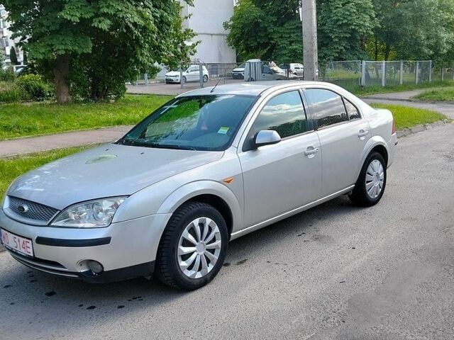Белый Рено Мастер, объемом двигателя 2.3 л и пробегом 529 тыс. км за 14000 $, фото 1 на Automoto.ua