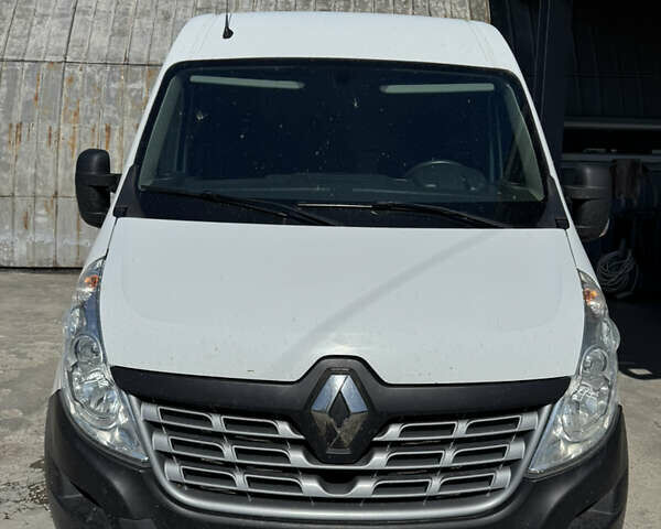 Белый Рено Мастер, объемом двигателя 2.3 л и пробегом 400 тыс. км за 15000 $, фото 1 на Automoto.ua