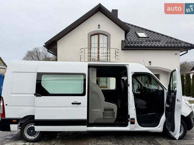 Белый Рено Мастер, объемом двигателя 2.3 л и пробегом 240 тыс. км за 19500 $, фото 1 на Automoto.ua