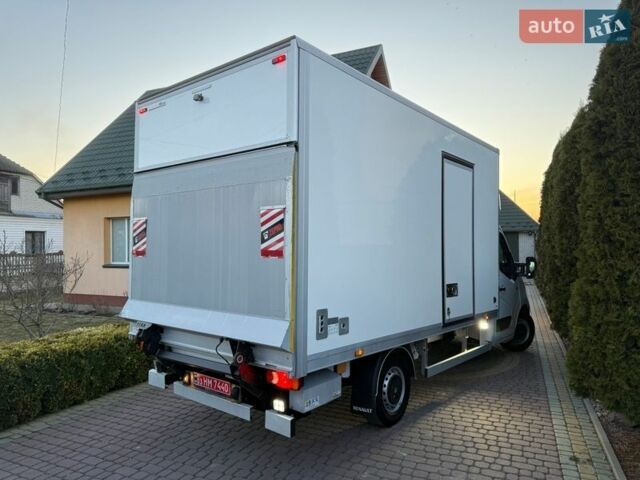 Белый Рено Мастер, объемом двигателя 2.3 л и пробегом 221 тыс. км за 17700 $, фото 1 на Automoto.ua