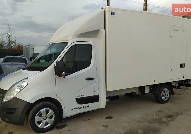 Белый Рено Мастер, объемом двигателя 2.3 л и пробегом 270 тыс. км за 18850 $, фото 1 на Automoto.ua