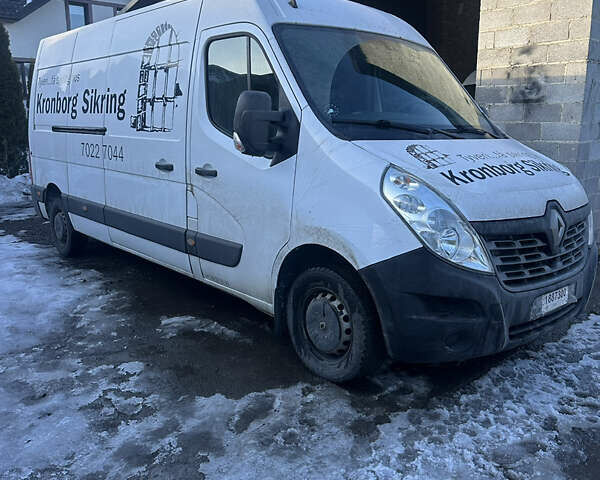 Белый Рено Мастер, объемом двигателя 2.3 л и пробегом 235 тыс. км за 18401 $, фото 1 на Automoto.ua