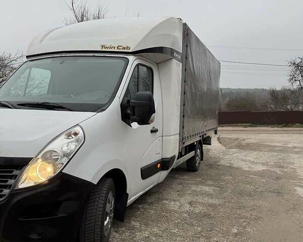 Белый Рено Мастер, объемом двигателя 2.3 л и пробегом 640 тыс. км за 15000 $, фото 1 на Automoto.ua