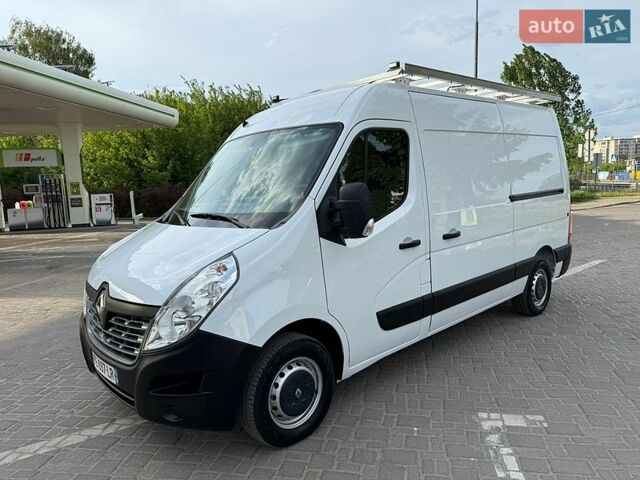 Белый Рено Мастер, объемом двигателя 2.3 л и пробегом 232 тыс. км за 16900 $, фото 1 на Automoto.ua