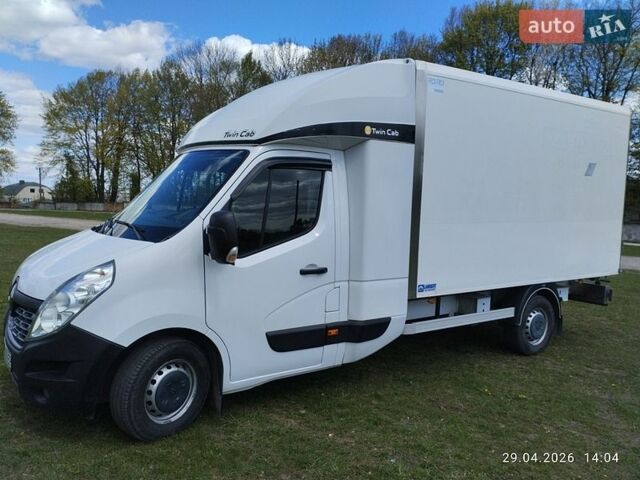Белый Рено Мастер, объемом двигателя 0 л и пробегом 295 тыс. км за 17200 $, фото 1 на Automoto.ua