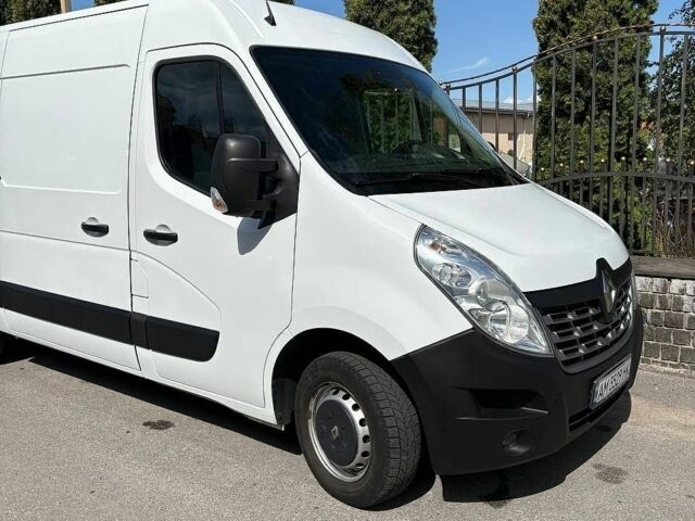 Белый Рено Мастер, объемом двигателя 2.3 л и пробегом 230 тыс. км за 18500 $, фото 1 на Automoto.ua