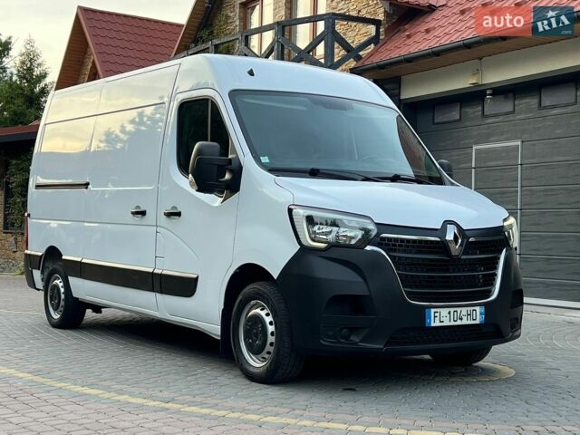 Белый Рено Мастер, объемом двигателя 2.3 л и пробегом 260 тыс. км за 16900 $, фото 1 на Automoto.ua