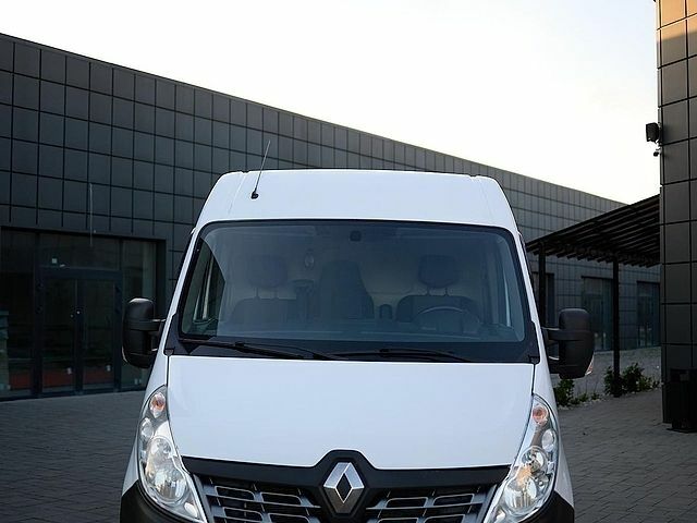 Білий Рено Мастєр, об'ємом двигуна 2.3 л та пробігом 415 тис. км за 17700 $, фото 1 на Automoto.ua