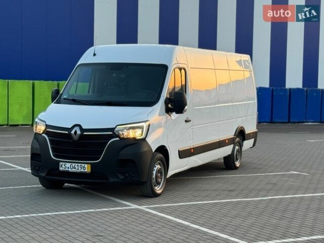 Белый Рено Мастер, объемом двигателя 2.3 л и пробегом 211 тыс. км за 19500 $, фото 1 на Automoto.ua