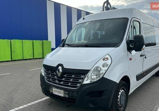 Белый Рено Мастер, объемом двигателя 2.3 л и пробегом 180 тыс. км за 20200 $, фото 1 на Automoto.ua