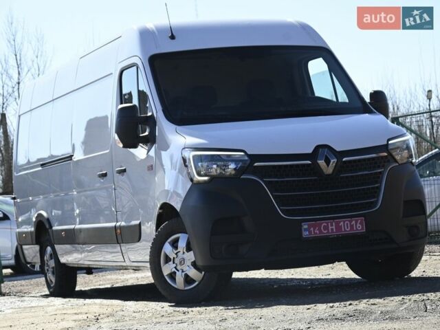 Белый Рено Мастер, объемом двигателя 2.3 л и пробегом 217 тыс. км за 19999 $, фото 1 на Automoto.ua